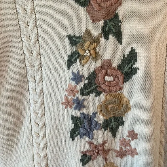 ❣️SOLD❣️Vintage Alia Floral Sweater - Picture 7 of 8